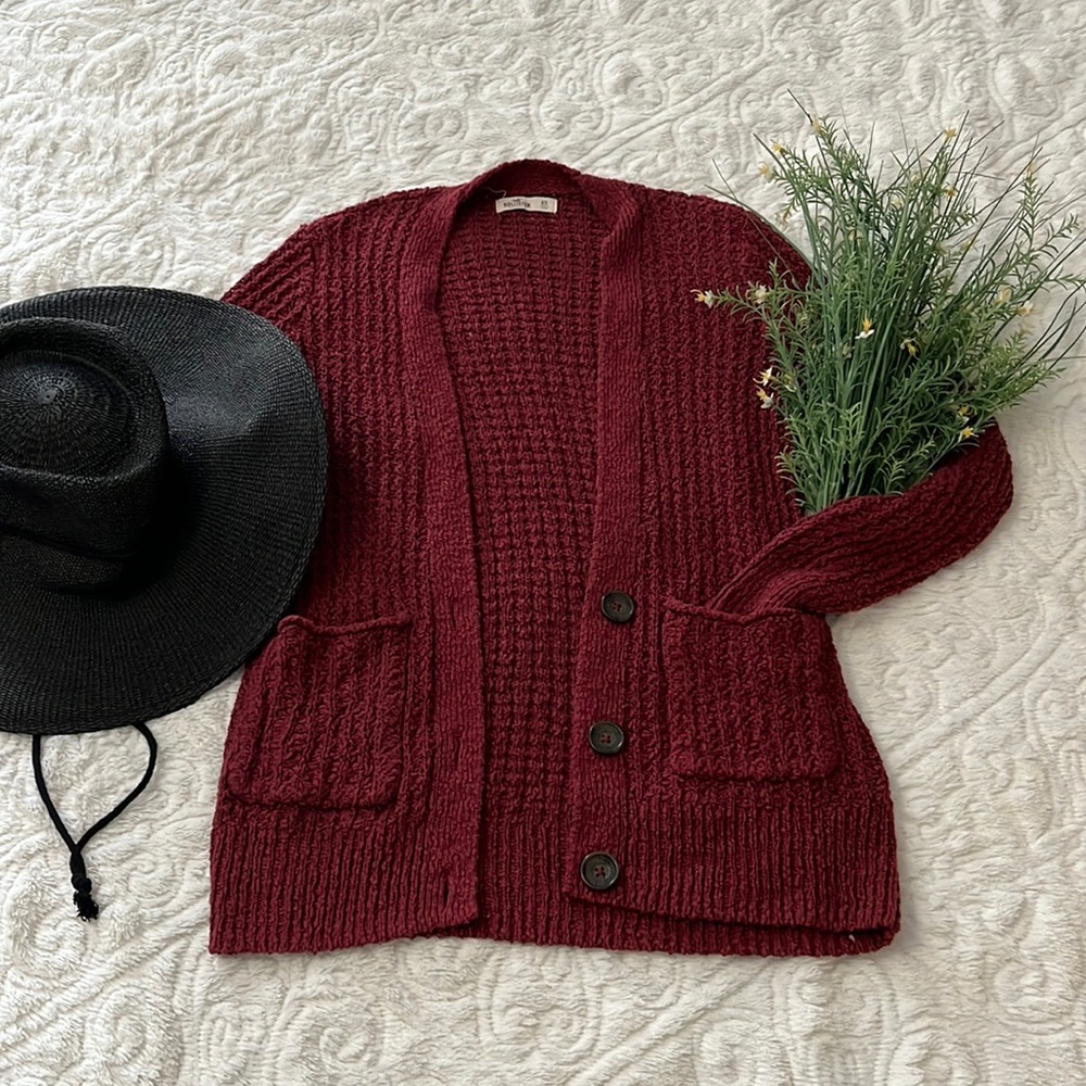 Adorable HOLLISTER Knit Cardigan, Size XS